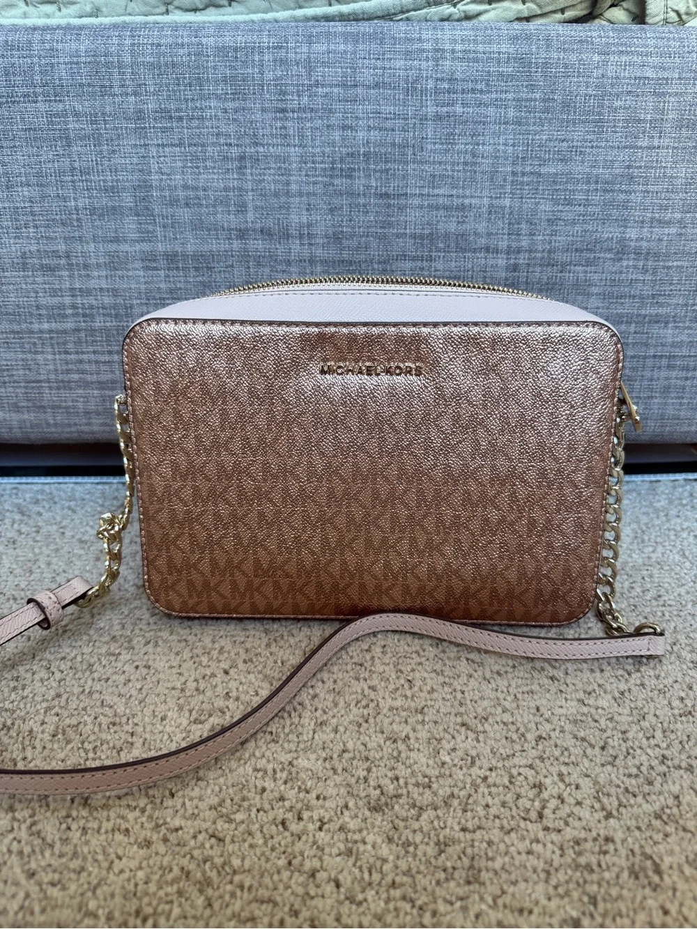 MICHAEL KORS Rose Gold Metallic Signature Crossbody